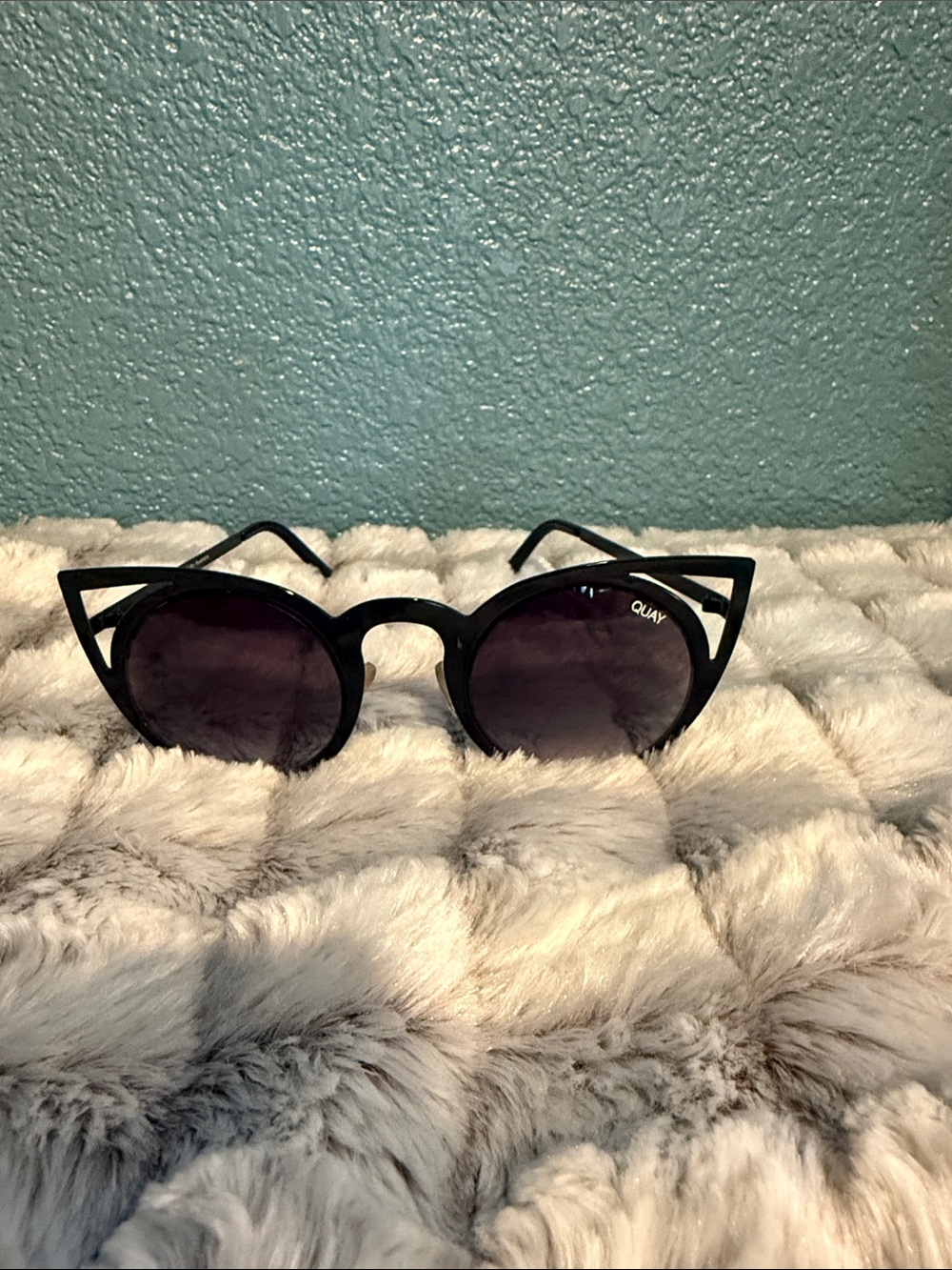Quay Australia Black Cat-Eye Round Sunglasses - Black Frame, Dark Lenses